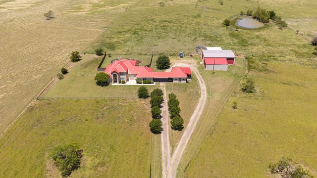 601 Zmolek Road, Ennis, TX 75119