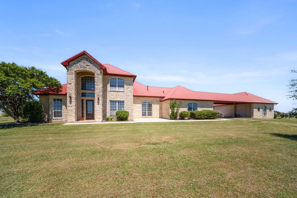 601 Zmolek Road, Ennis, TX 75119