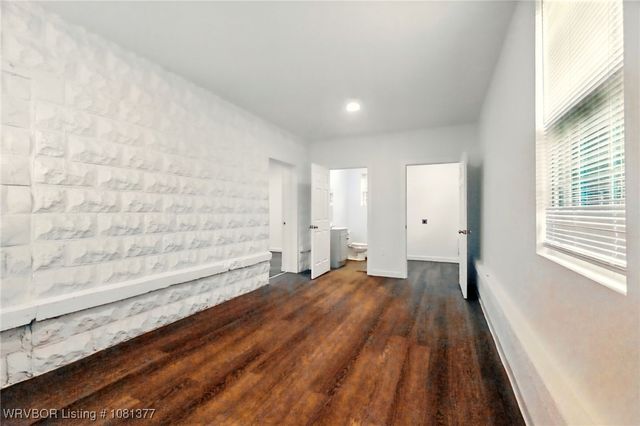 925 Cedar Street, Van Buren, AR 72956