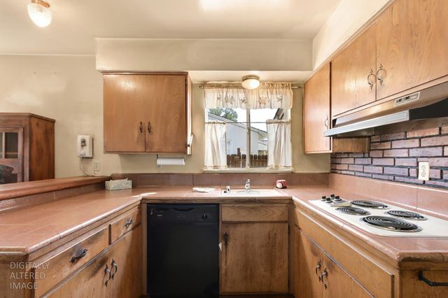 4501 Forest Pkwy, Sacramento, CA 95823