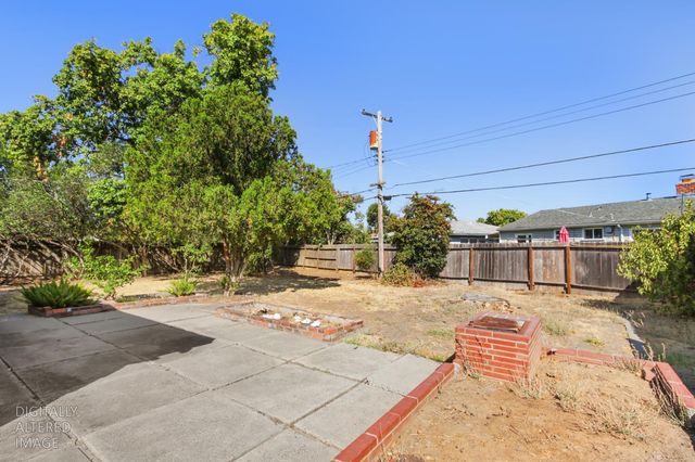 4501 Forest Pkwy, Sacramento, CA 95823