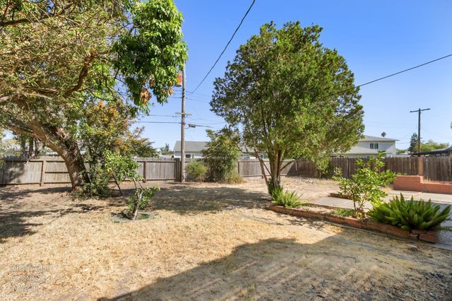4501 Forest Pkwy, Sacramento, CA 95823