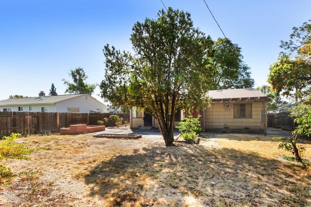 4501 Forest Pkwy, Sacramento, CA 95823