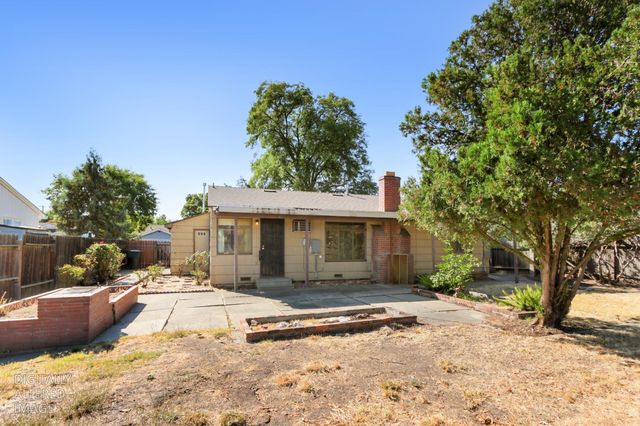 4501 Forest Pkwy, Sacramento, CA 95823