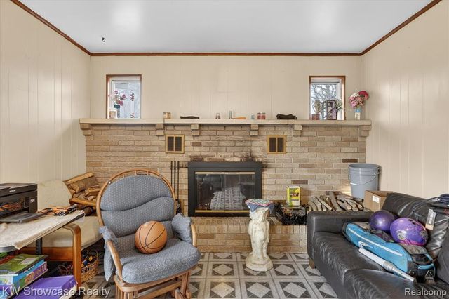 3762 Lakewood Drive, Waterford, MI 48329