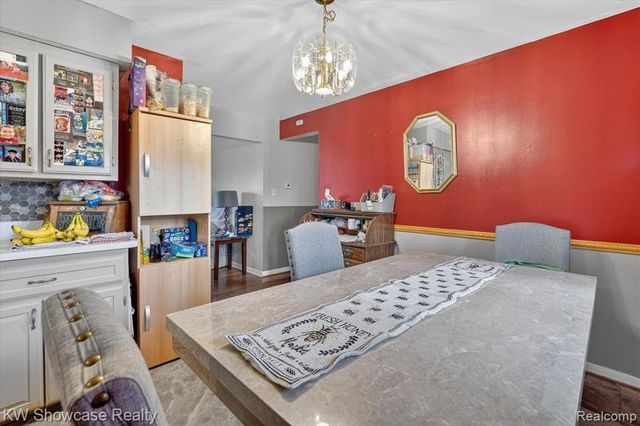 3762 Lakewood Drive, Waterford, MI 48329