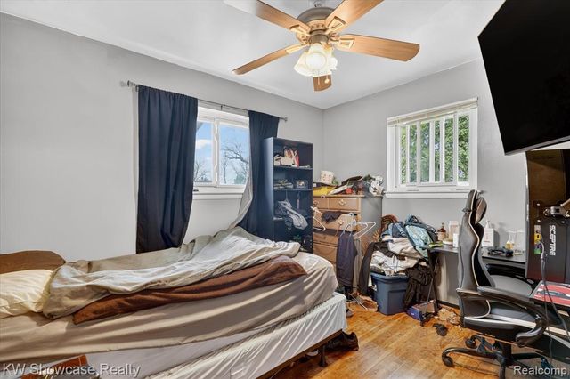 3762 Lakewood Drive, Waterford, MI 48329