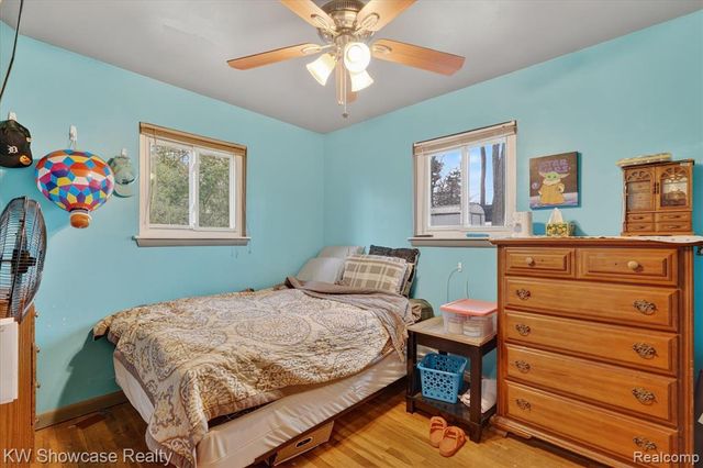 3762 Lakewood Drive, Waterford, MI 48329