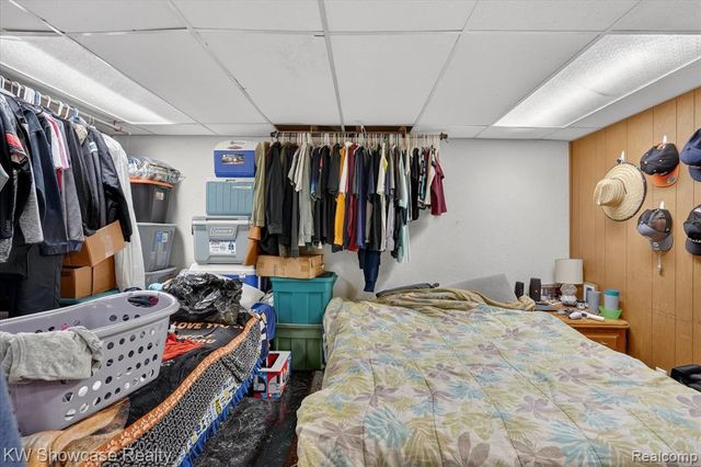 3762 Lakewood Drive, Waterford, MI 48329