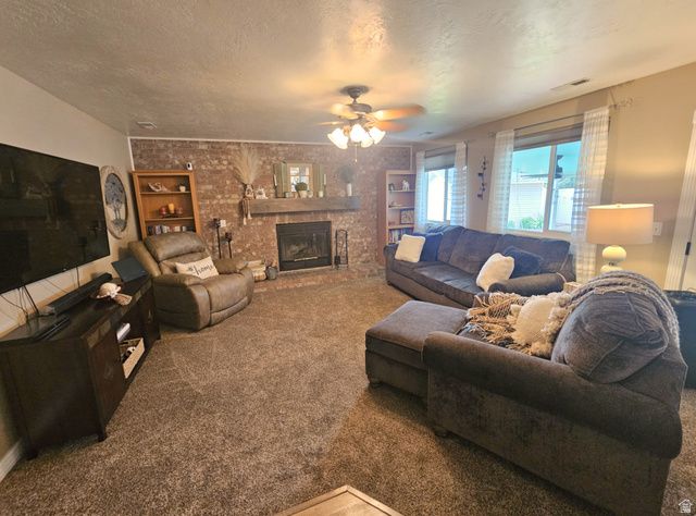 1037 E 1500 N, Layton, UT 84040