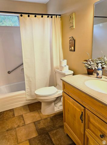 1037 E 1500 N, Layton, UT 84040