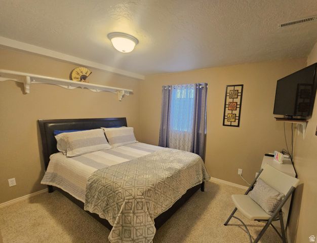 1037 E 1500 N, Layton, UT 84040