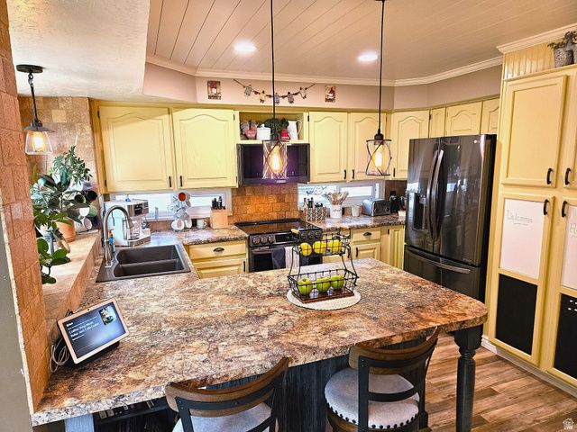 1037 E 1500 N, Layton, UT 84040