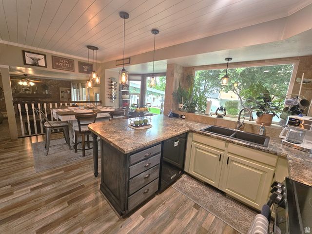 1037 E 1500 N, Layton, UT 84040