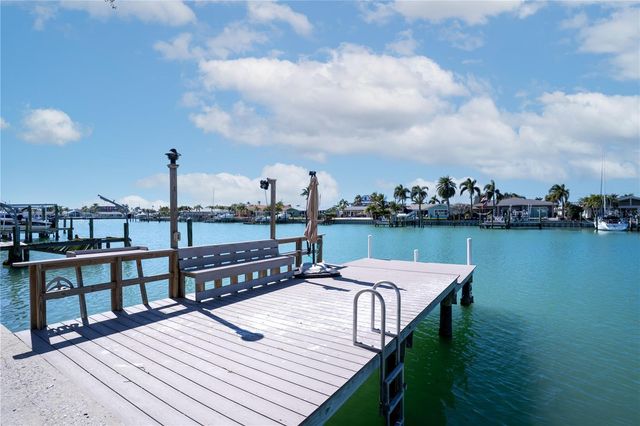 11800 6TH STREET E, Treasure Island, FL 33706