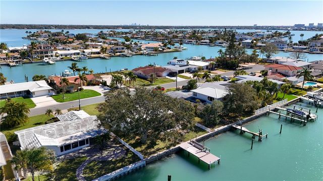 11800 6TH STREET E, Treasure Island, FL 33706