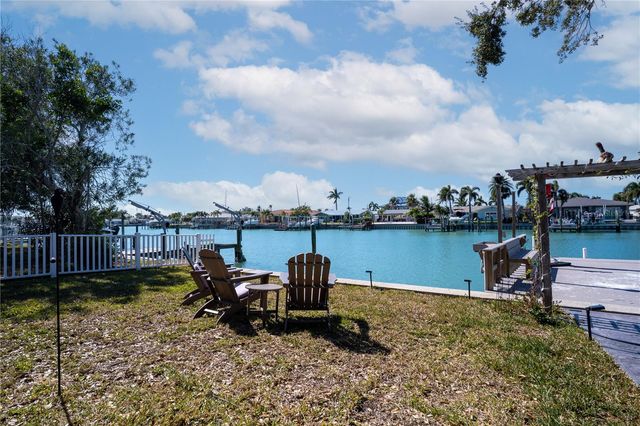 11800 6TH STREET E, Treasure Island, FL 33706
