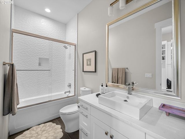 853 G Ave, Lake Oswego, OR 97034