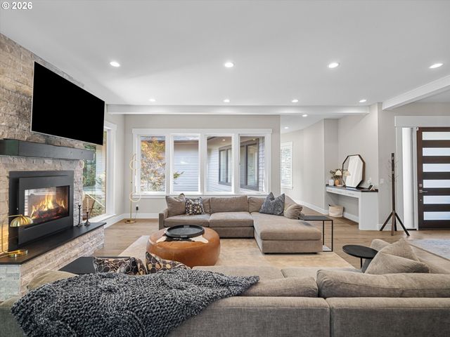 853 G Ave, Lake Oswego, OR 97034