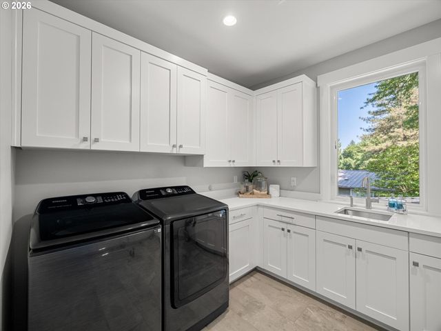 853 G Ave, Lake Oswego, OR 97034