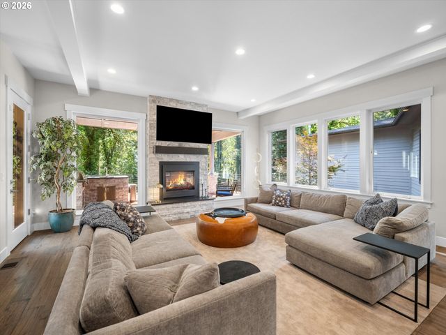853 G Ave, Lake Oswego, OR 97034