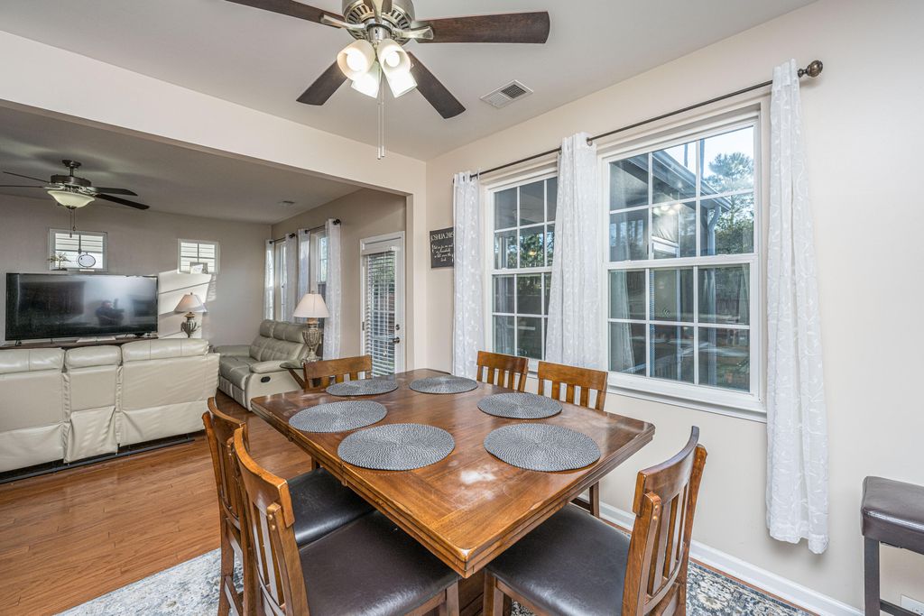 Image 12 of property listing at 137 Radtko Road, Summerville, SC 29486