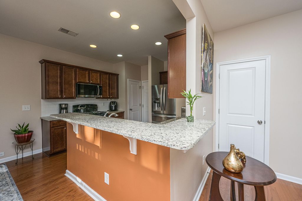 Image 13 of property listing at 137 Radtko Road, Summerville, SC 29486