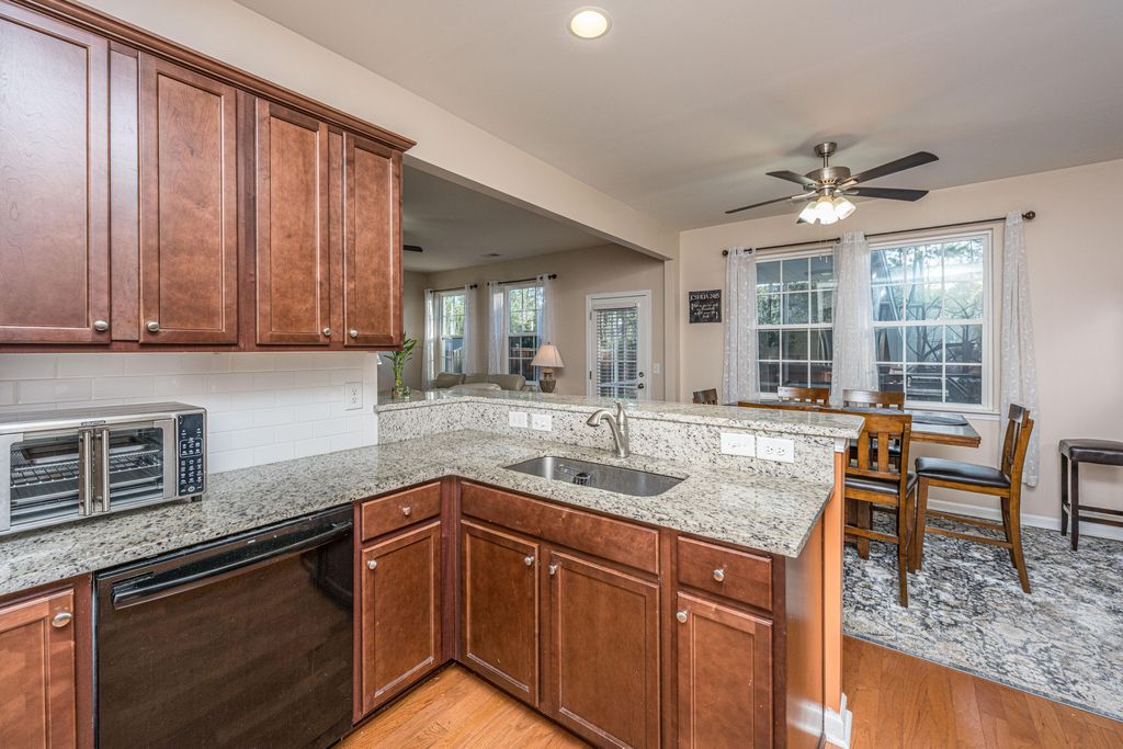 Image 14 of property listing at 137 Radtko Road, Summerville, SC 29486