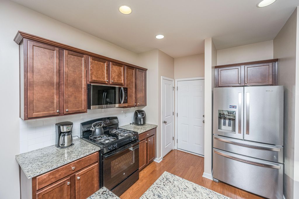 Image 15 of property listing at 137 Radtko Road, Summerville, SC 29486