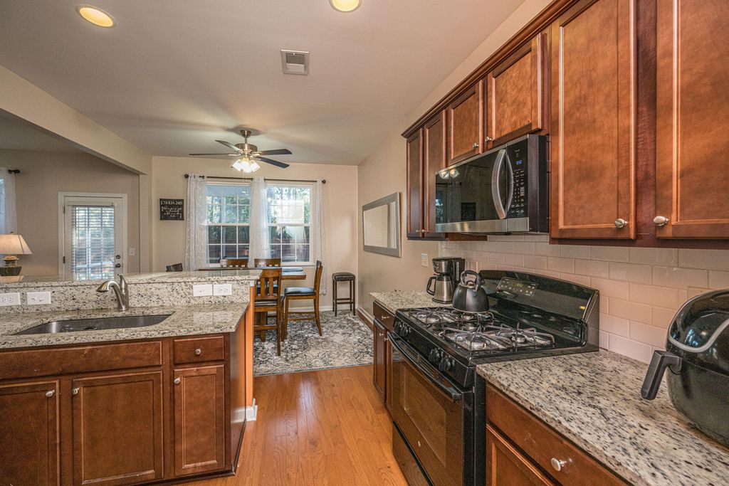 Image 17 of property listing at 137 Radtko Road, Summerville, SC 29486