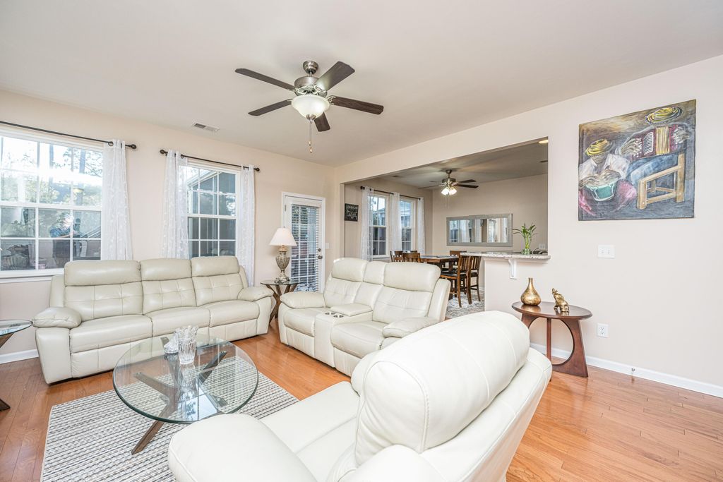 Image 7 of property listing at 137 Radtko Road, Summerville, SC 29486