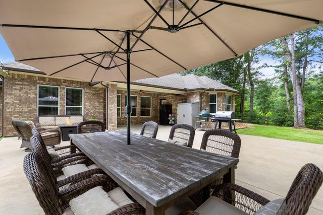 40708 Lost San Saba Lane, Montgomery, TX 77316