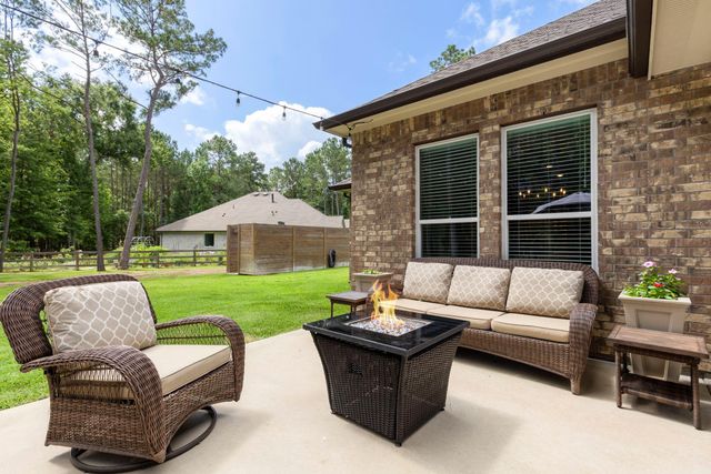 40708 Lost San Saba Lane, Montgomery, TX 77316