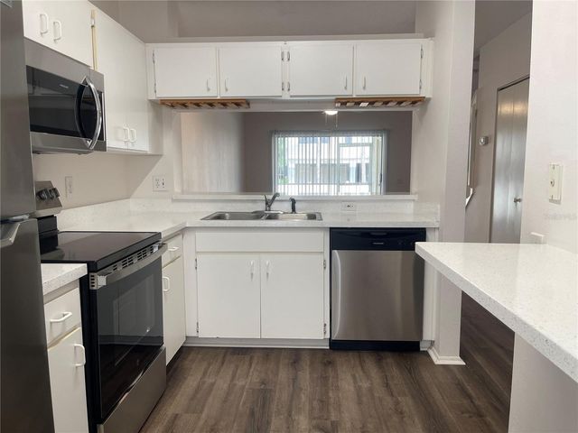 6338 BAYSIDE KEY DRIVE, Tampa, FL 33615