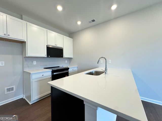 1369 Breezy Circle SE 98, Atlanta, GA 30315