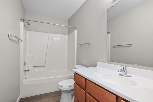 2975 Englewood Avenue, Grand Rapids, MI 49508