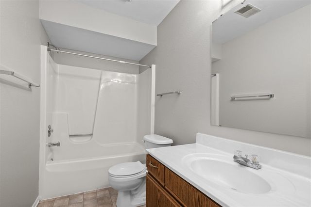 2975 Englewood Avenue, Grand Rapids, MI 49508