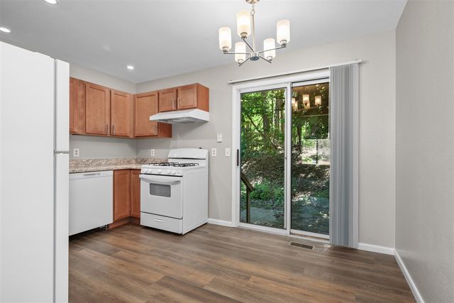 2975 Englewood Avenue, Grand Rapids, MI 49508
