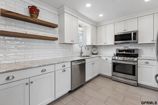 22722 Southshore Drive, Waterloo, NE 68069