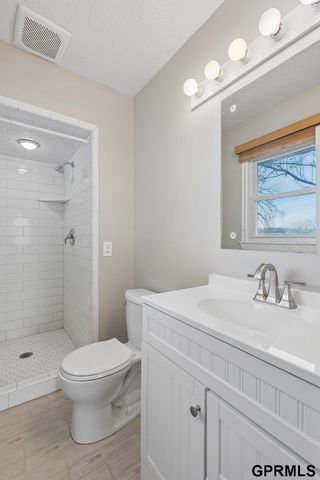 22722 Southshore Drive, Waterloo, NE 68069