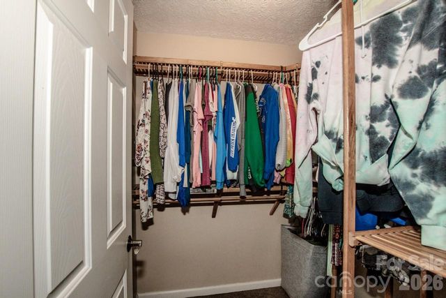 140 Della Drive, Statesville, NC 28625