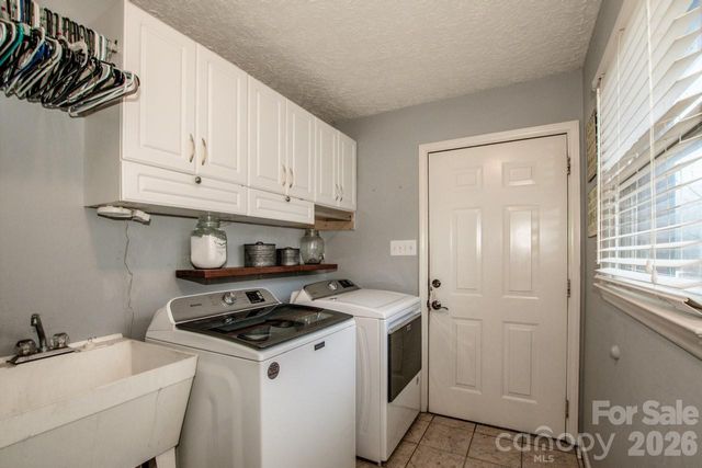 140 Della Drive, Statesville, NC 28625