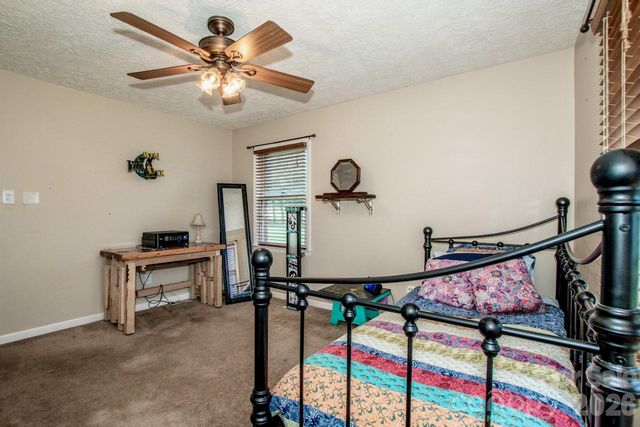 140 Della Drive, Statesville, NC 28625