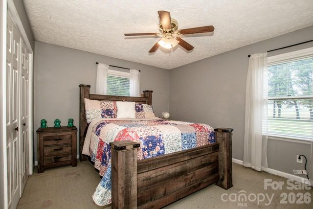 140 Della Drive, Statesville, NC 28625