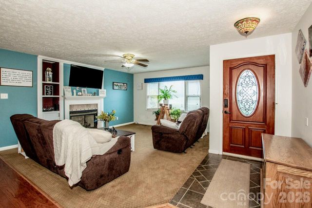 140 Della Drive, Statesville, NC 28625