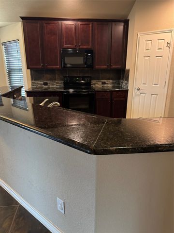 8772 Regal Royale Drive, Fort Worth, TX 76108
