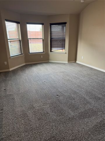 8772 Regal Royale Drive, Fort Worth, TX 76108