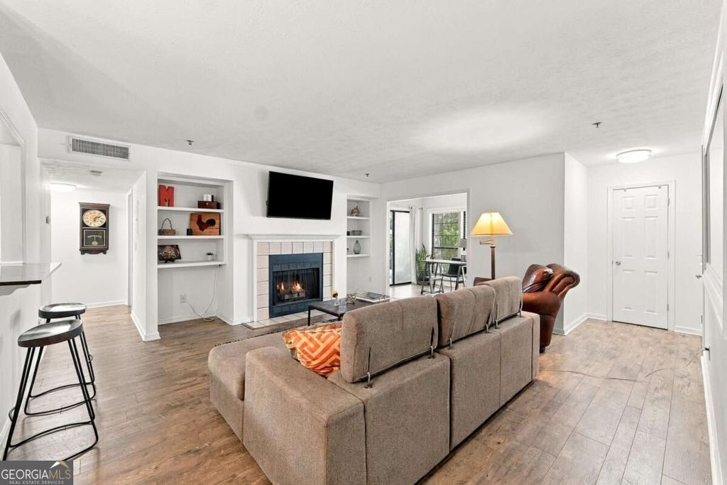 4604 Vinings Central Run SE 131, Atlanta, GA 30339 — exterior