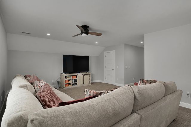 9089 Silver Maple Drive, Ooltewah, TN 37363