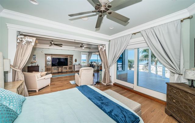 934 ELDORADO AVENUE, Clearwater Beach, FL 33767